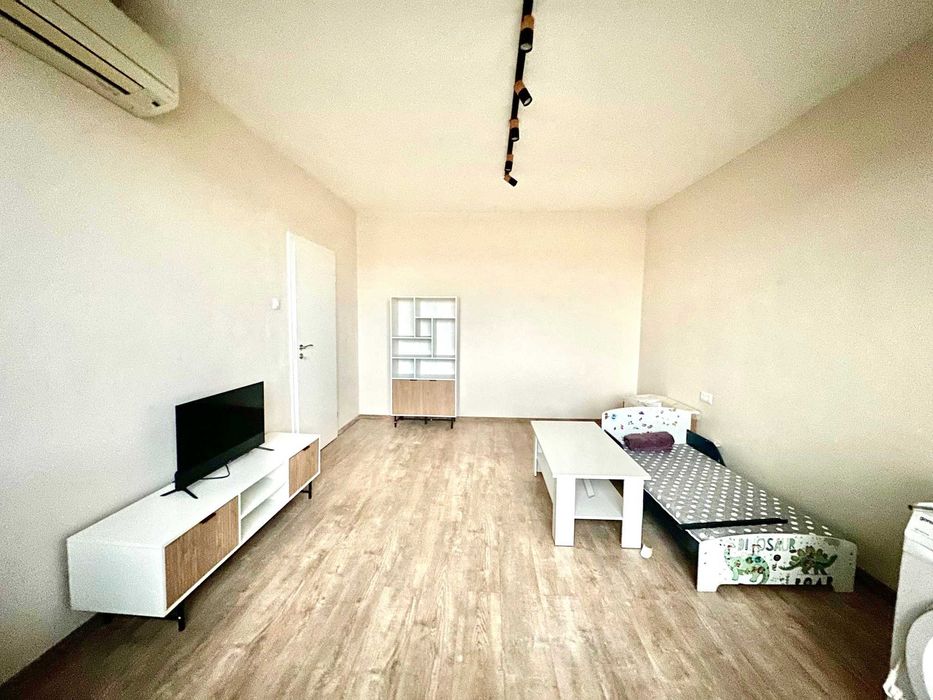 Двустаен апартамент за продажба в Сухата река