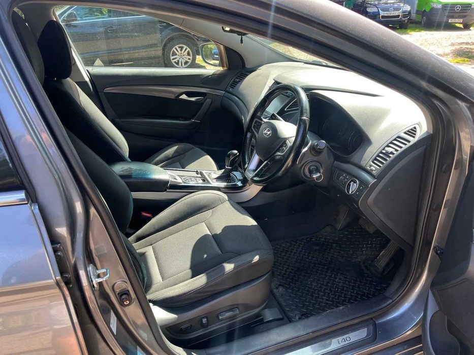 На части Hyundai i40 1.7 crdi Автоматик 2015 година