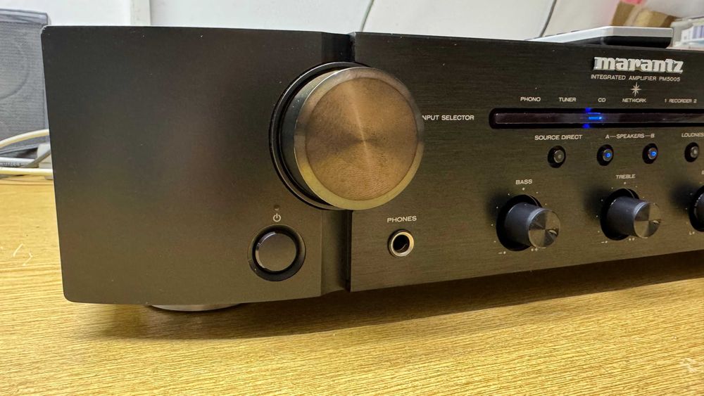 Amplificator stereo Marantz PM5005 cu telecomanda