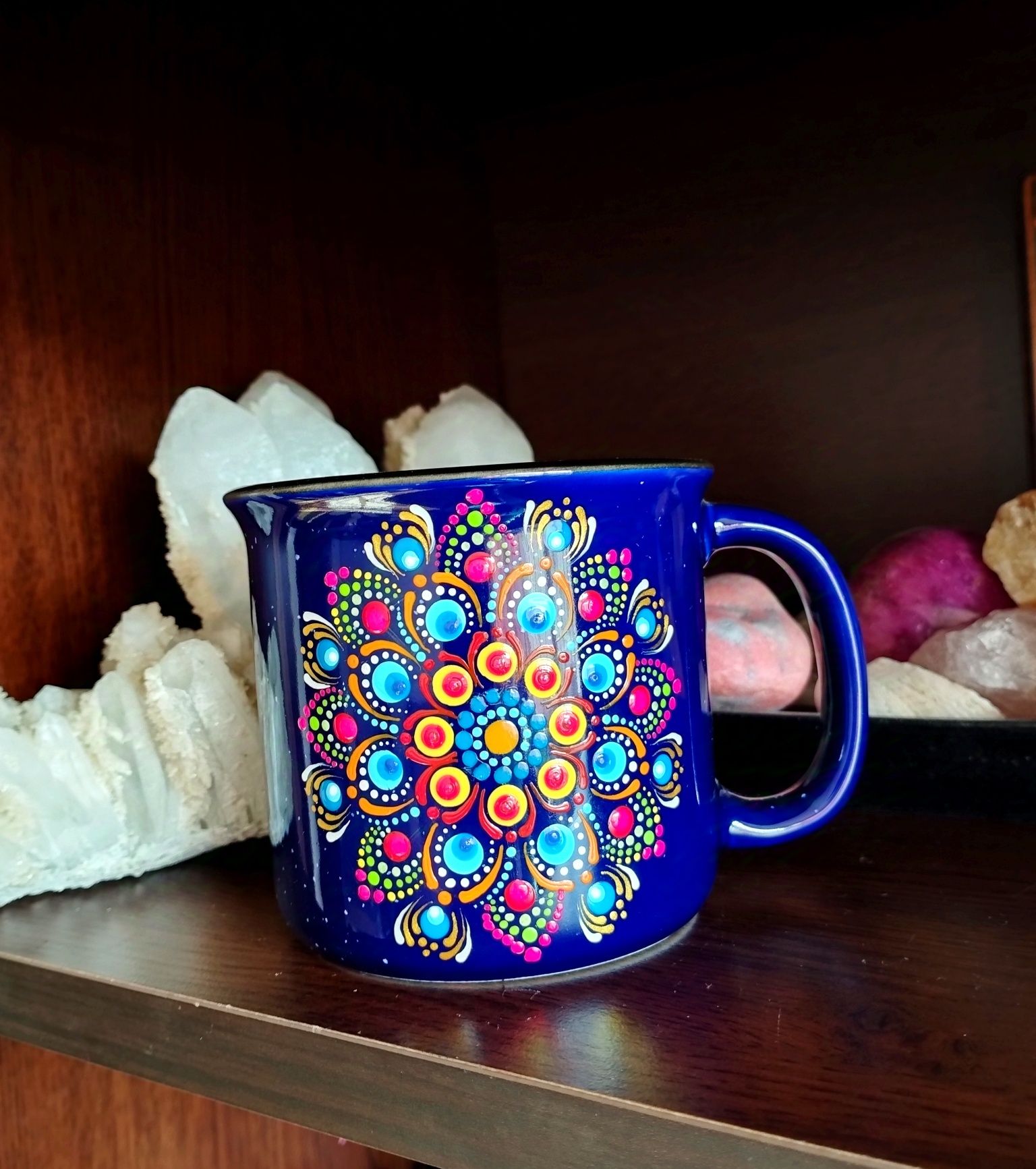Рисувани чаши с мандала