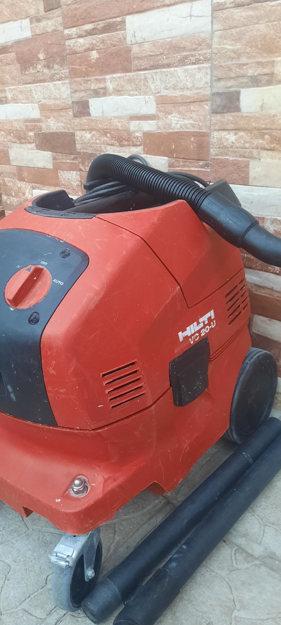 Прахосмукачка Hilti VC20-U Тупалка Контакт Сухо Строителство