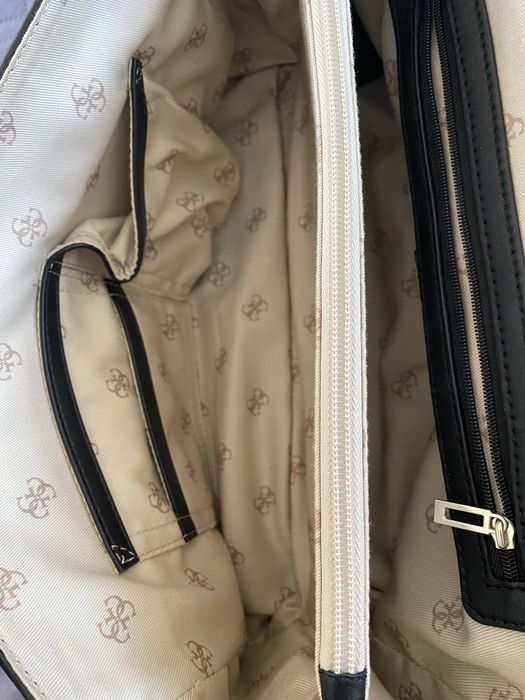 Geanta dama, Guess