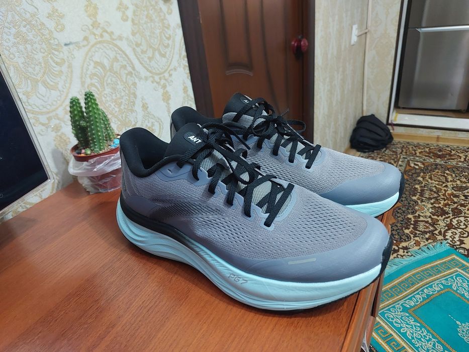 Кроссовки оригинал размер 44-45