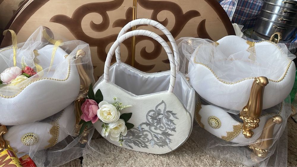 Продам коржын для тоя