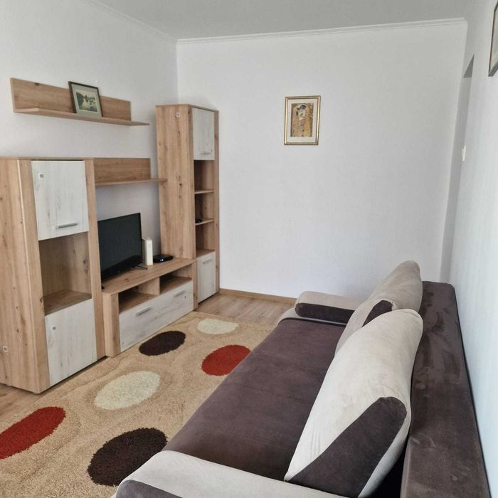 inchiriez apartament 2 camere CIRESICA termen lung