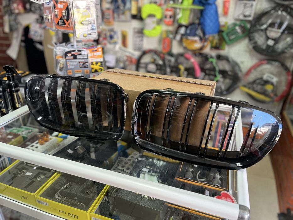 Бъбреци двойни двойни BMW F10 F11 2010-16 пиано лак