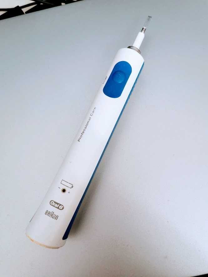 Periuta de dinti Oral-B Profesional Care