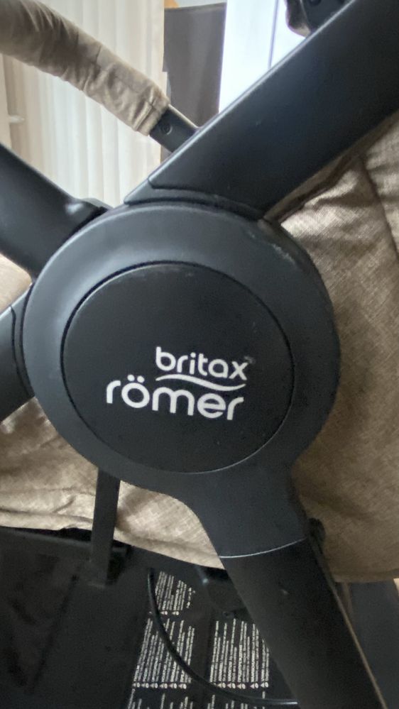 Britax Roemer: Прогулочная коляска B-Agile M Linen Beige