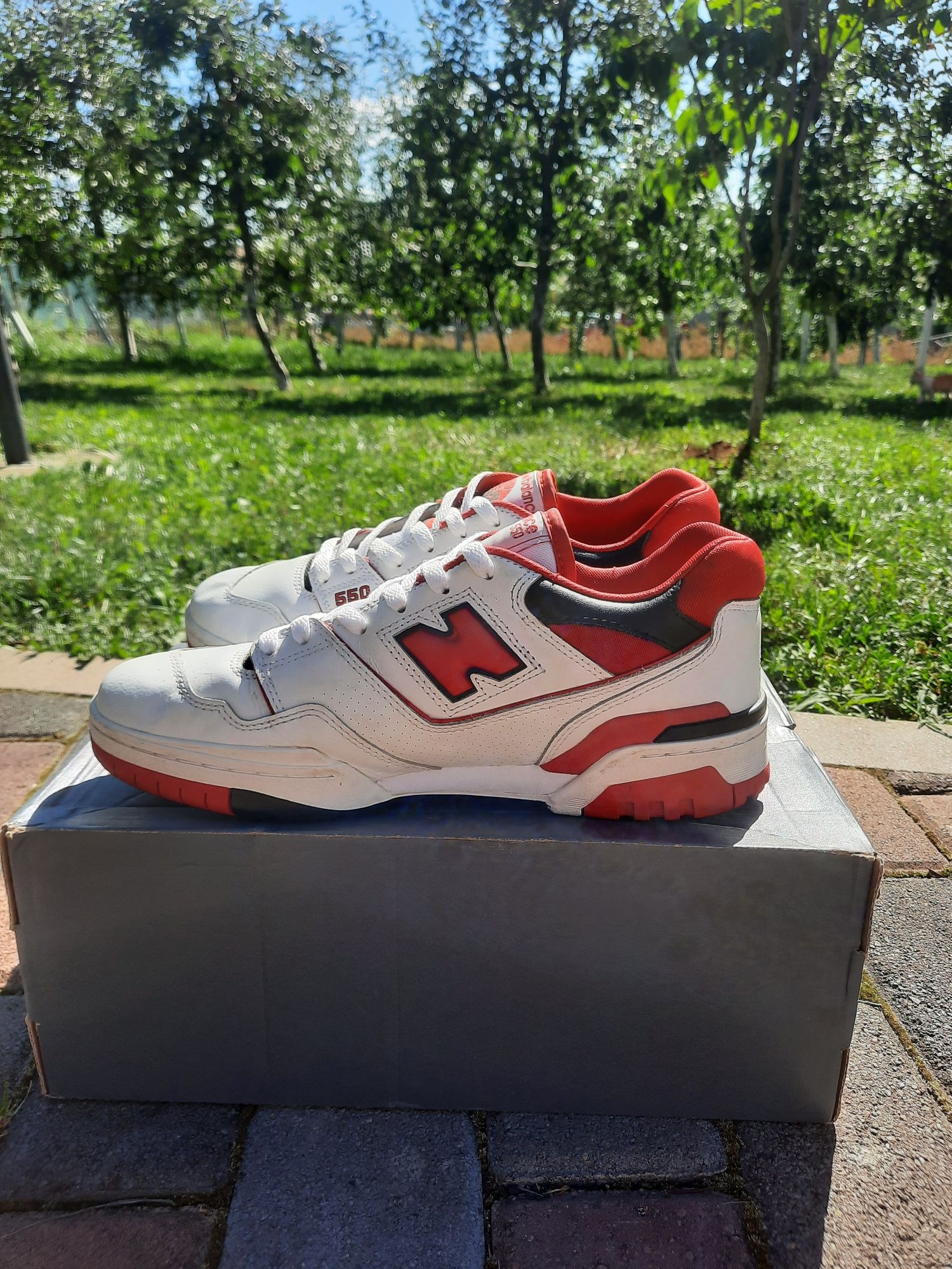 New Balance 550 white red