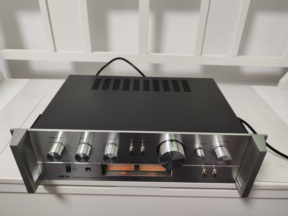 AKAI am 2350, vumetre ace, Germania