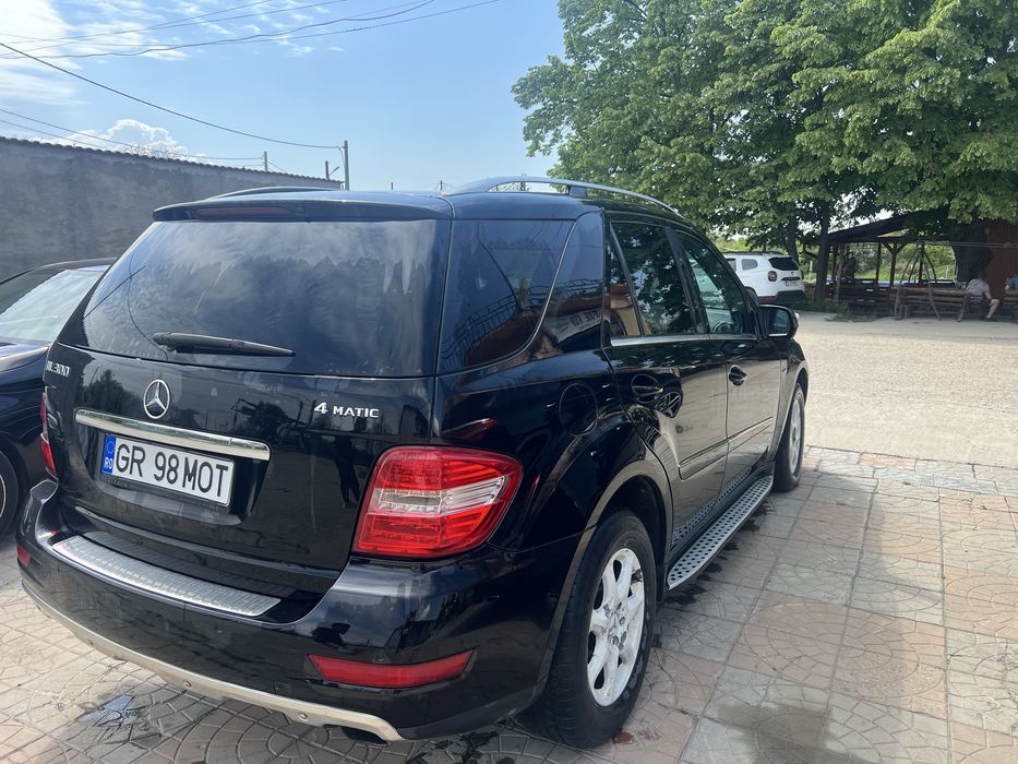 Mercedes-Benz ML 300 4MATIC – Unic proprietar