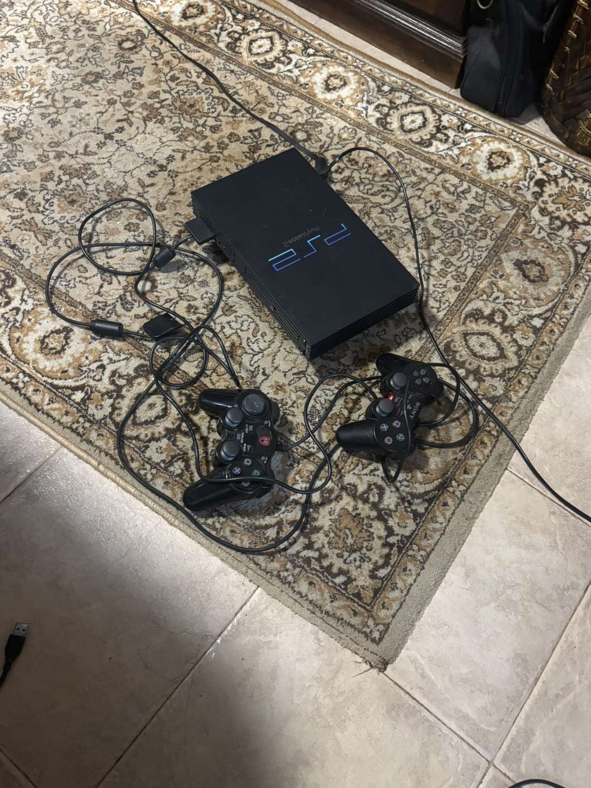 Playstation 2 със два контролера