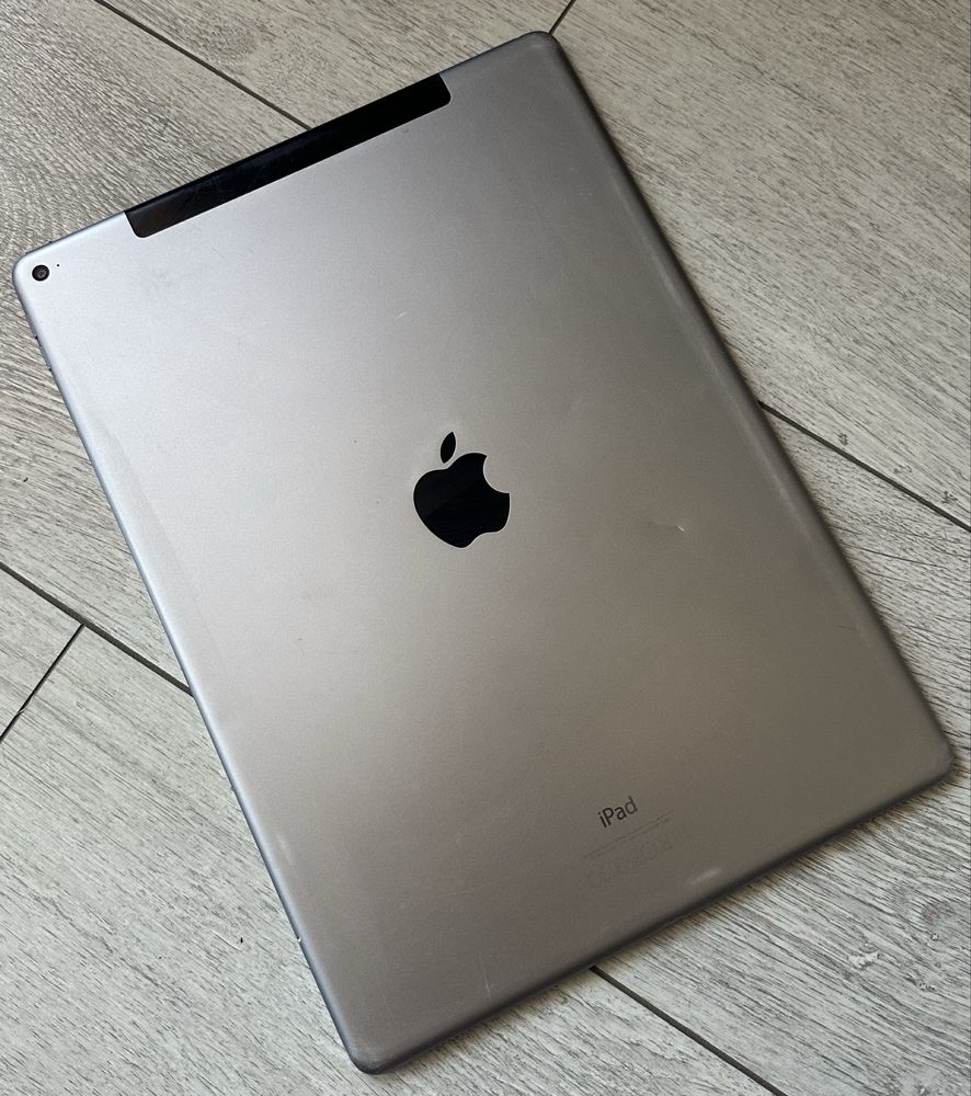 Ofertă! iPad Pro 12.9” (1st Gen) - 128 GB - Wi-Fi + Cellular!