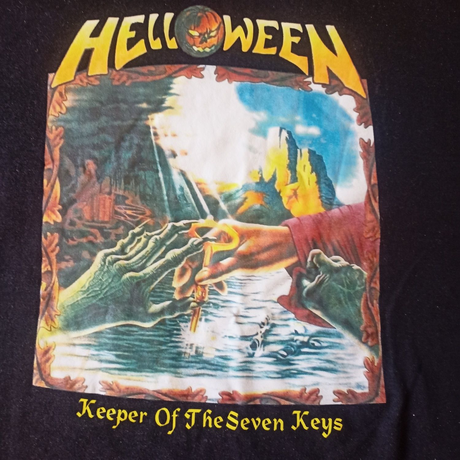 Тениски Sportwear и Helloween