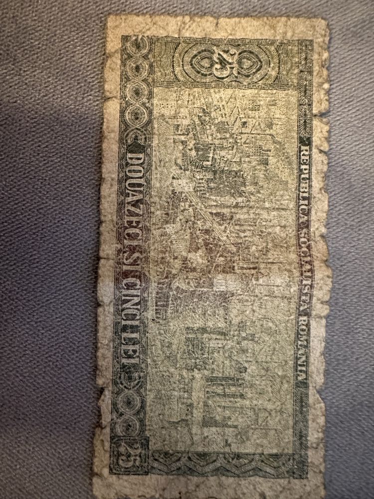 Vand bancnota 25 lei din anul 1966 de colectie rog si ofer seriozitate