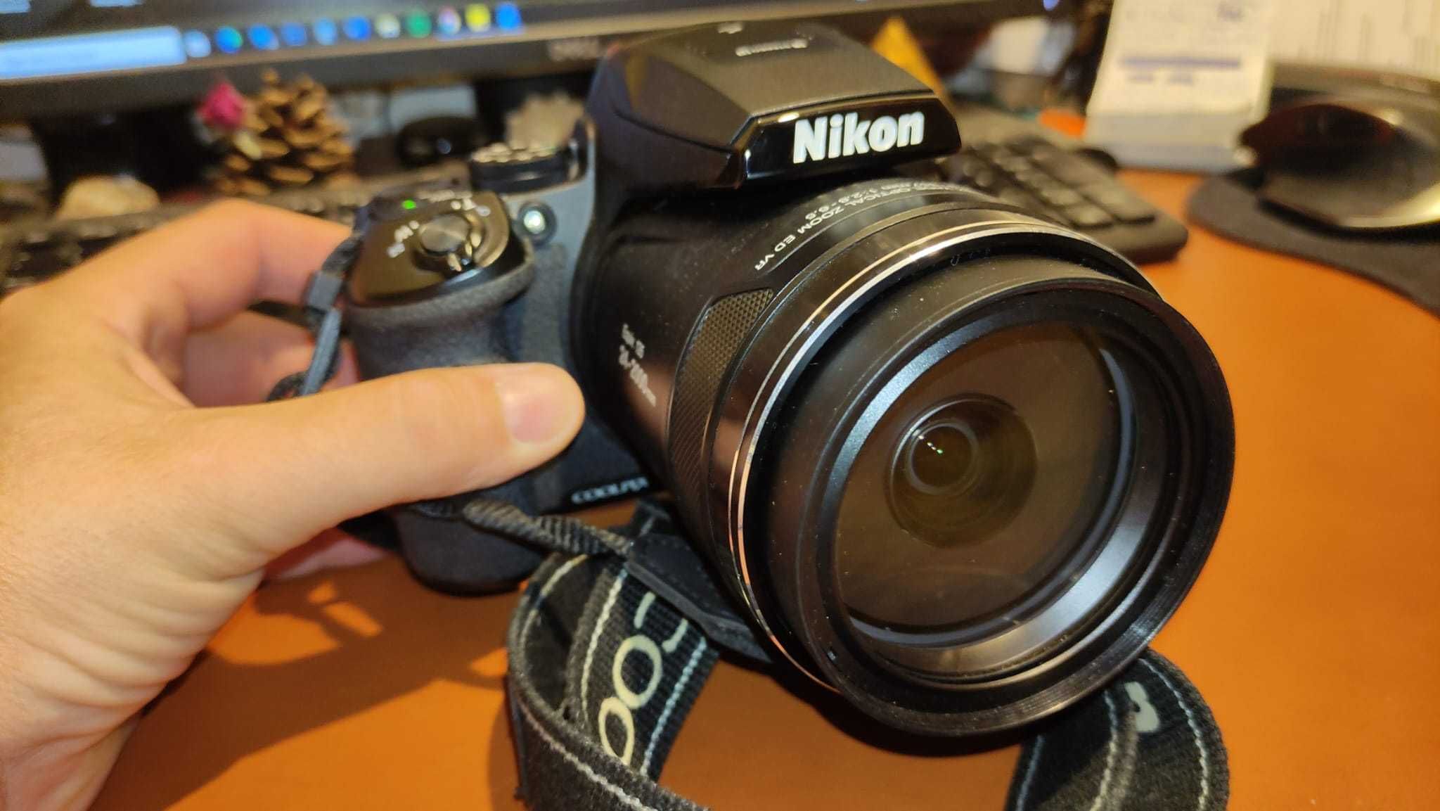 Aparat foto Nikon Coolpix P900 + Trepied Precise 180 cm - impecabile!