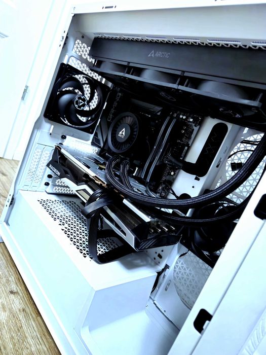 Kit Ryzen 7 7700 | Gigabyte B650 | Arctic Liquid III | 32 GB 6000Mhz