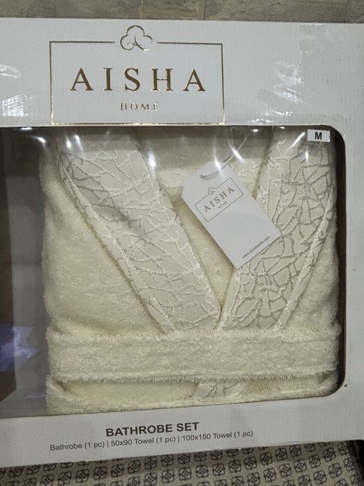 Банный халат,но из комплекта было взято полотенце