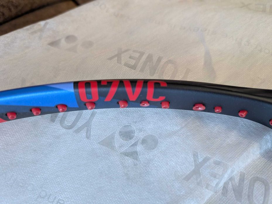 YONEX VCORE 100  (7th Gen ) 300g Grip2  - Rachete noi, neutilizate!
