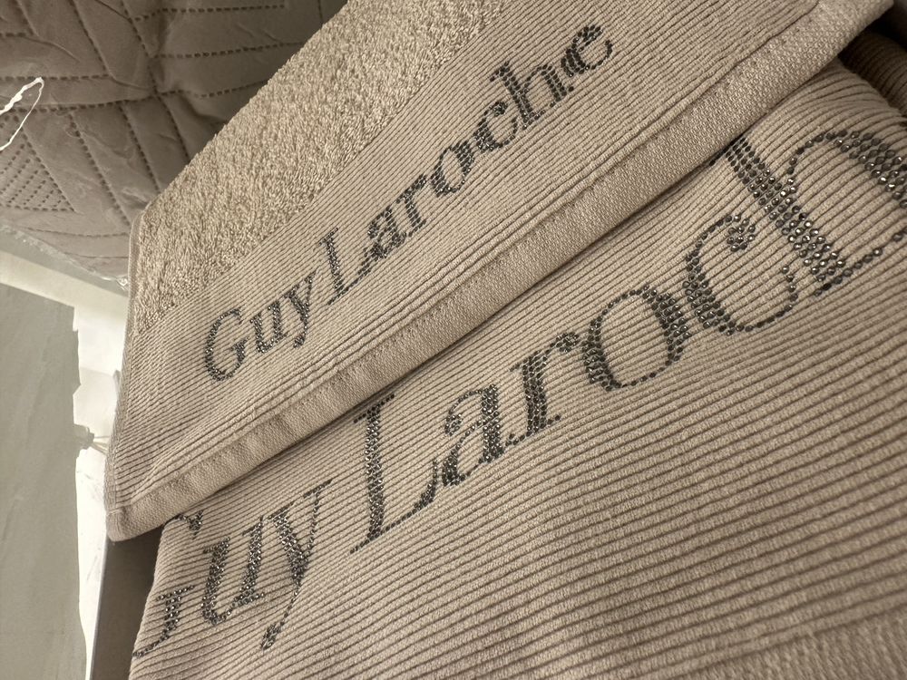 лимитирано шалте за спалня и хавлии Guy Laroche