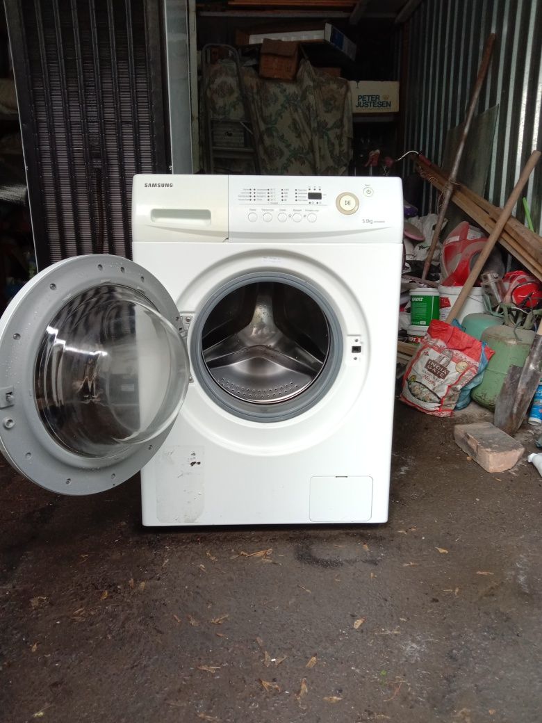 Продается стиральная машина Самсунг