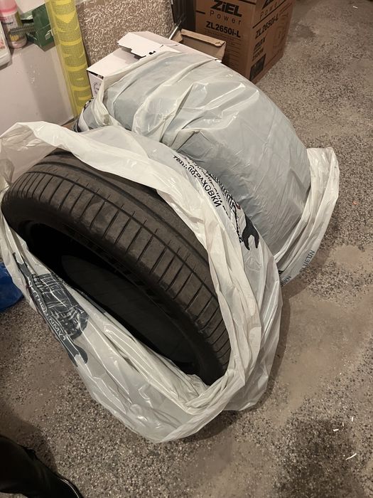2х Michelin Pilot sport 4 suv 285 40 22 и 2х Hankook 323 35 22