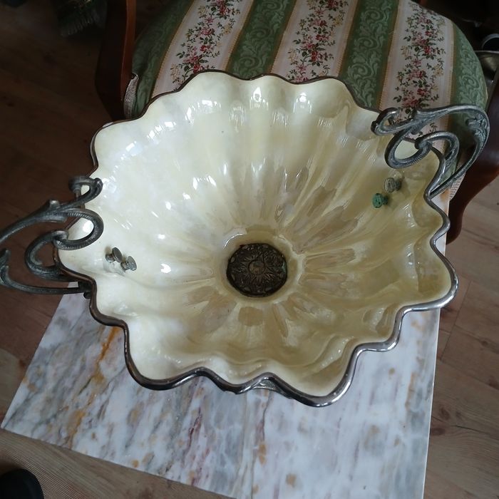 Порцеланова фруктиера