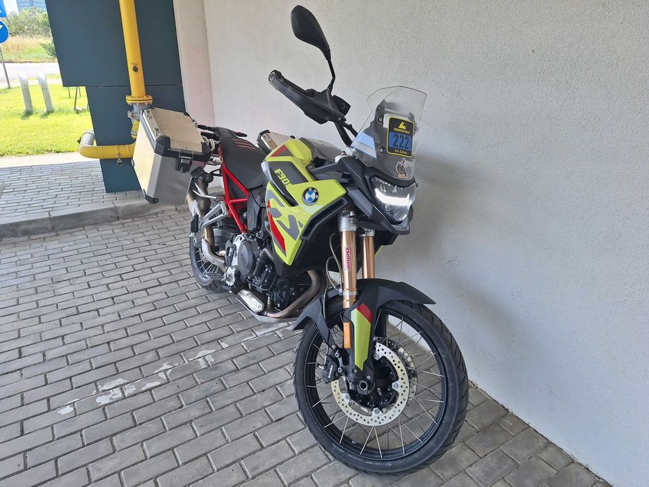 Motoyard vinde BMW F900GS cu doar 10441 KM