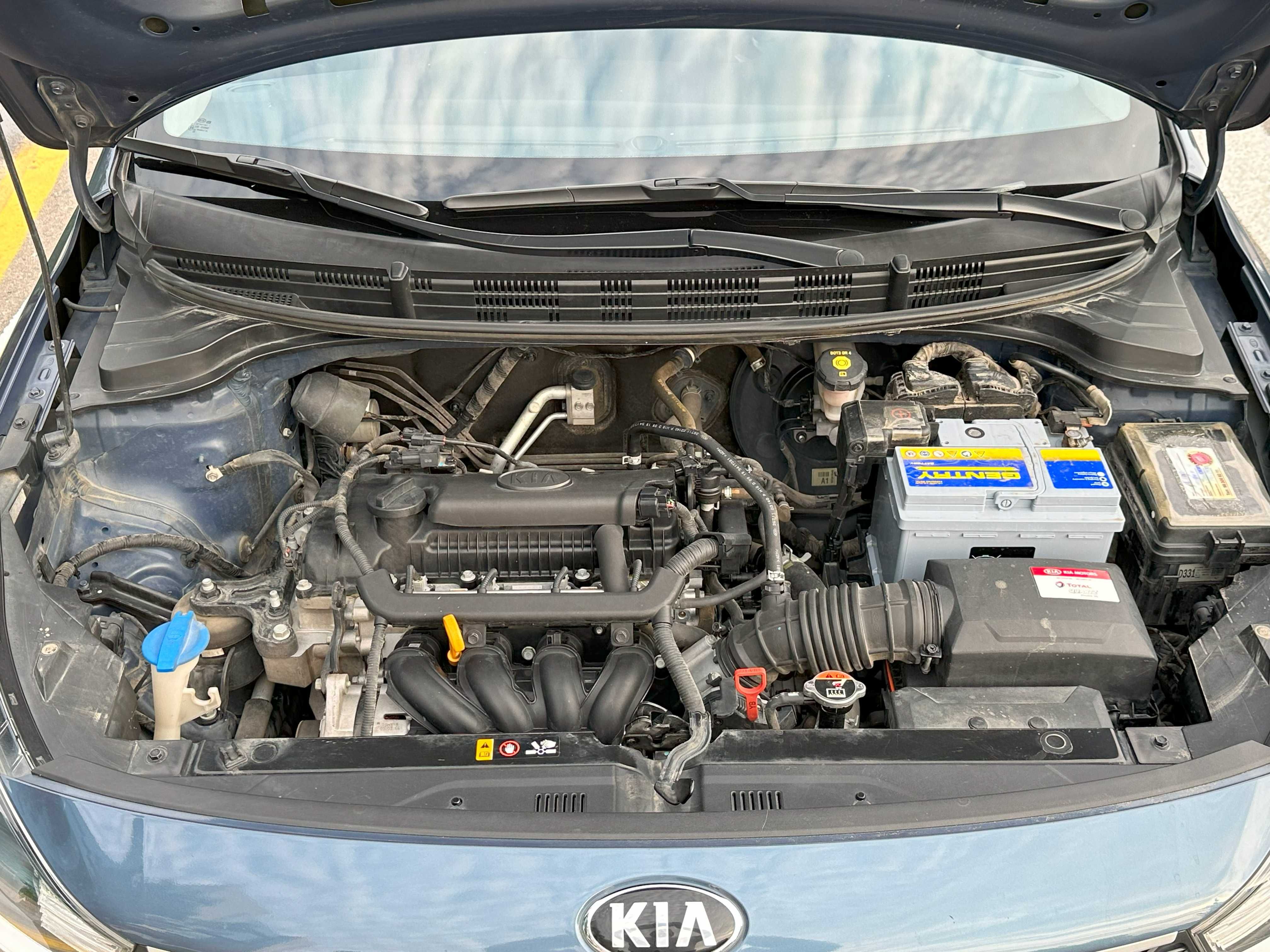 Продается Kia Rio 2018г (138 тыс пробег) Цвет Синий Дымчатый