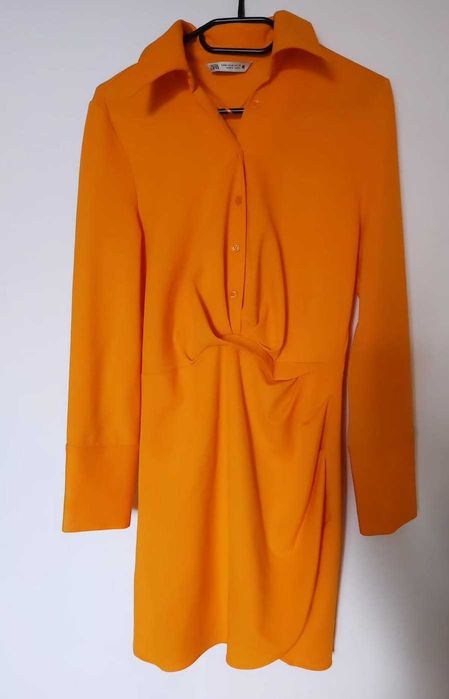 Рокли на Зара с етикети