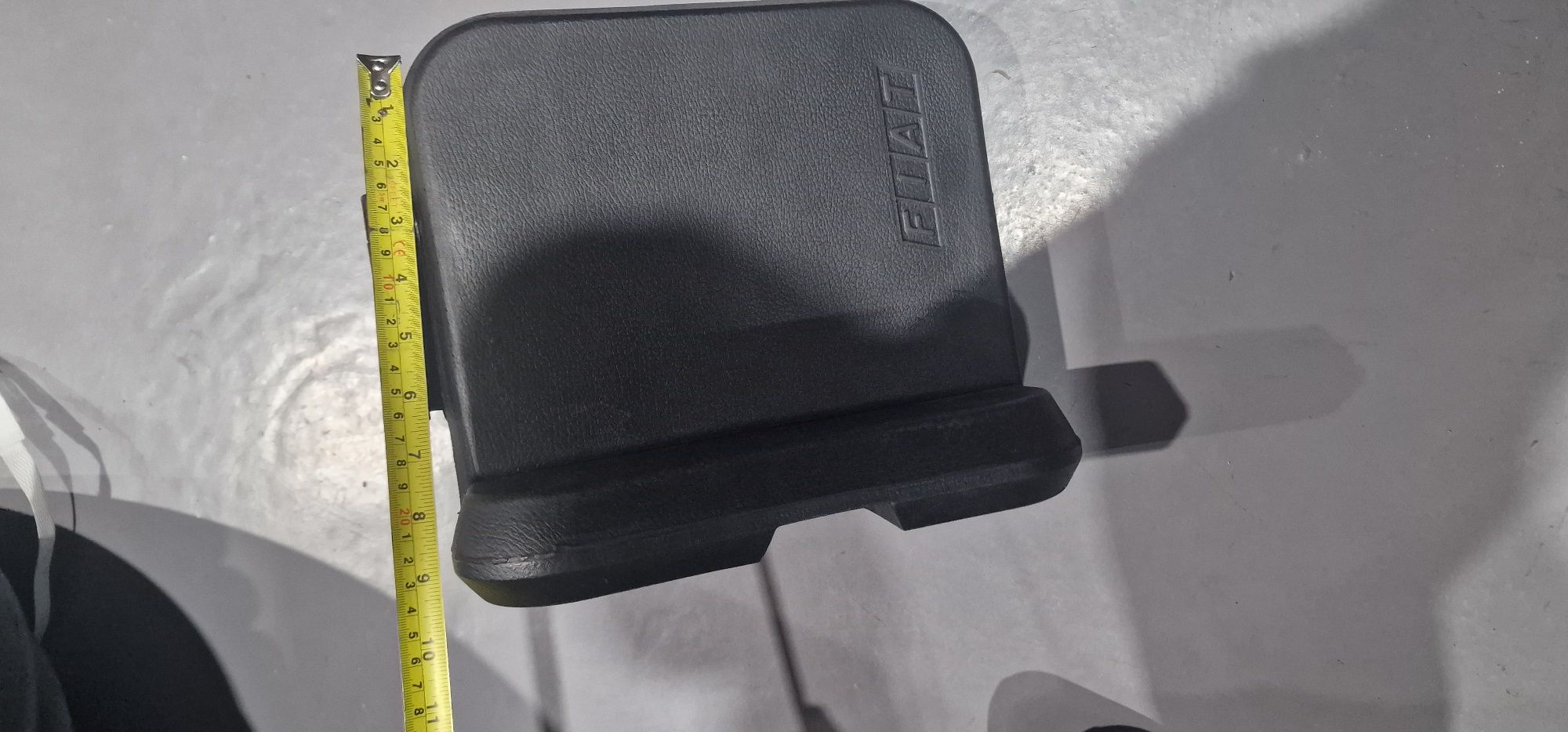 Scaun pasager tractor fiat pret 790 lei se poate trimite prin curier r