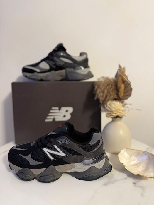 Adidasi New Balance 9060