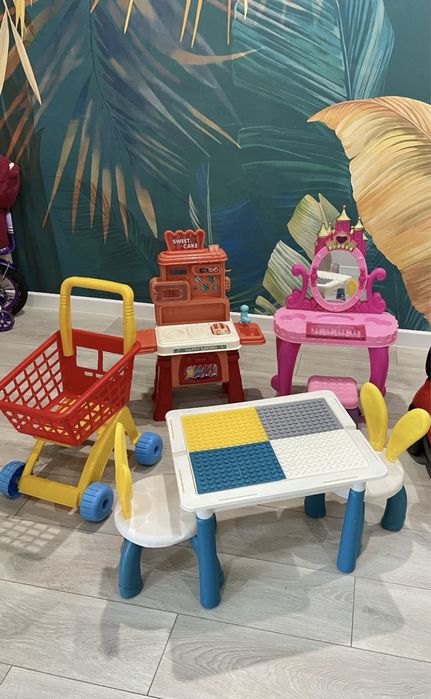 Детские игрушки,каждая по 10000