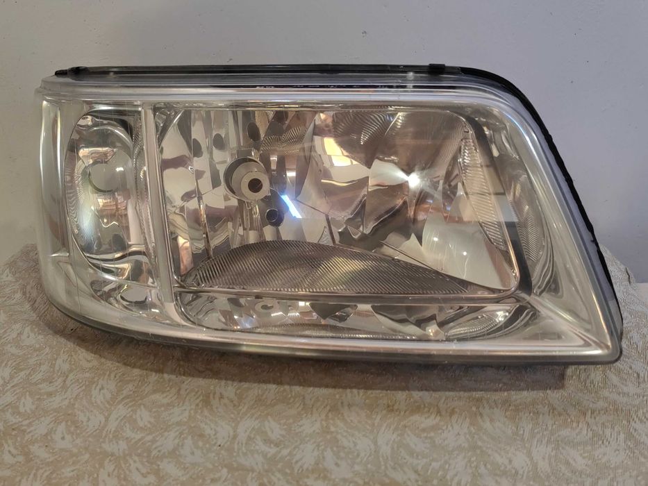 Фарове VW Transporter T5 / Фарове Транспортер Т5 Оригинални