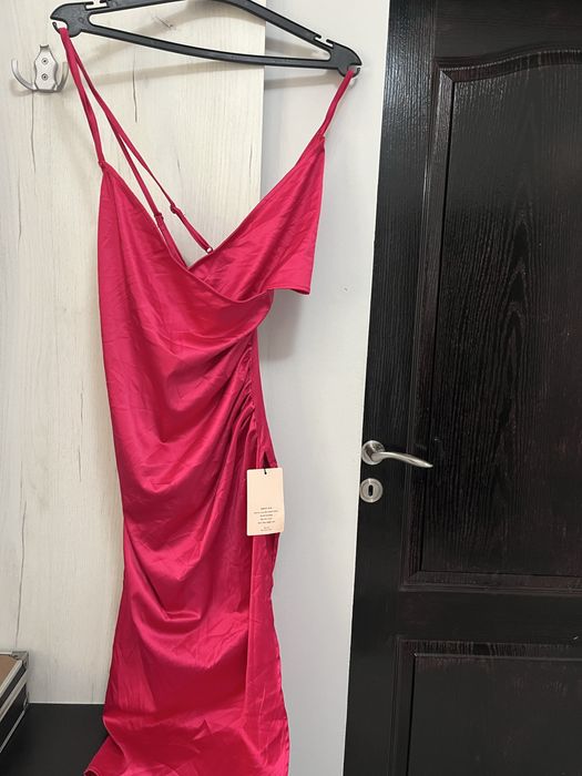 Официална къса рокля