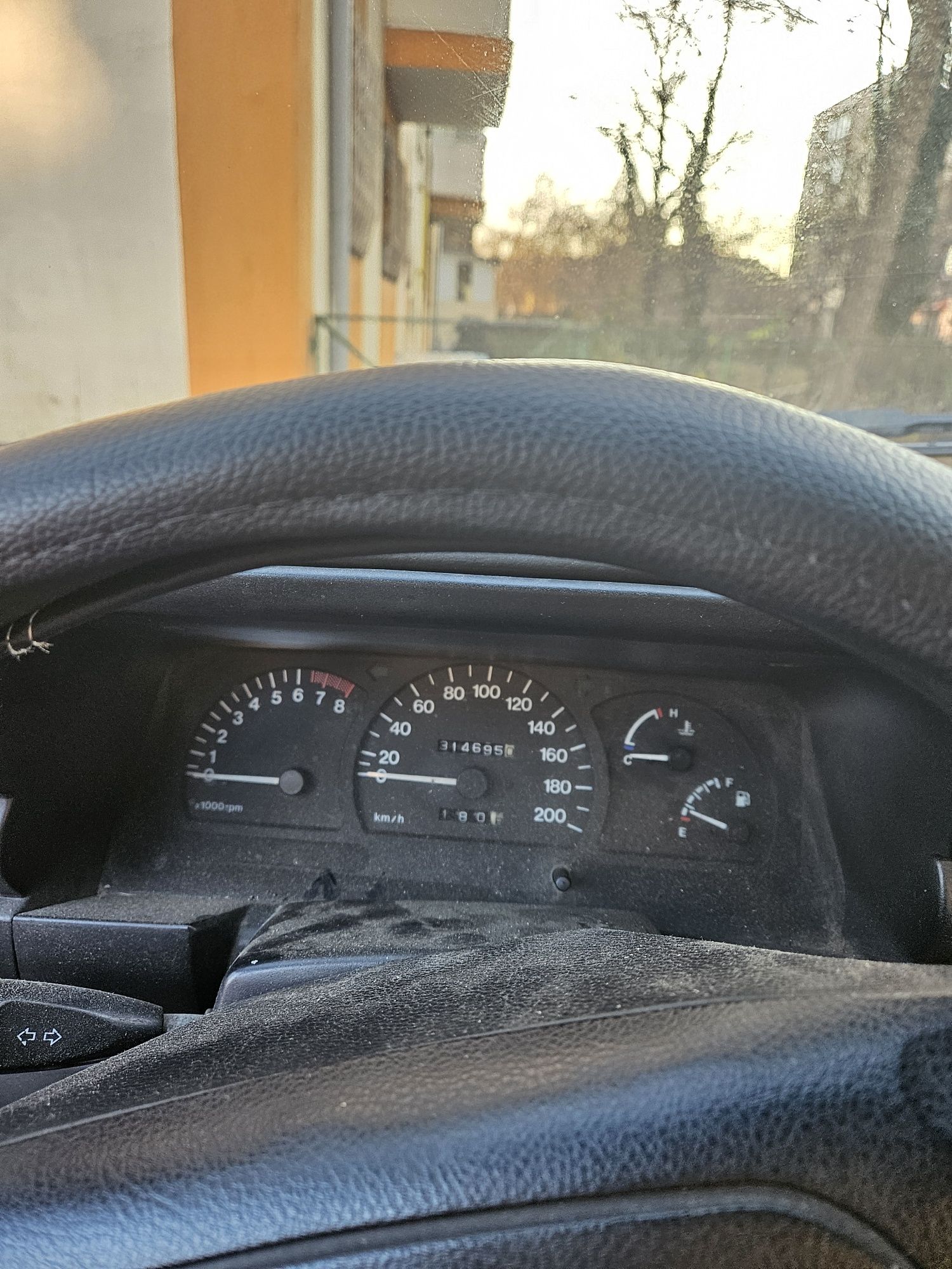 Vand Daewoo Nexia pentru programul rabla