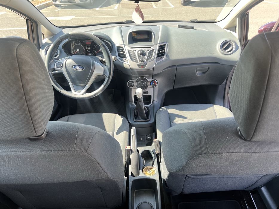 Ford Fiesta 2011 - benzina