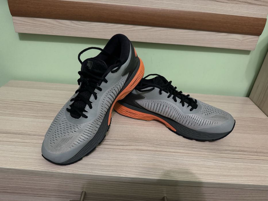 Маратонки ASICS GEL-KAYANO 25 размер:44/28см сталка