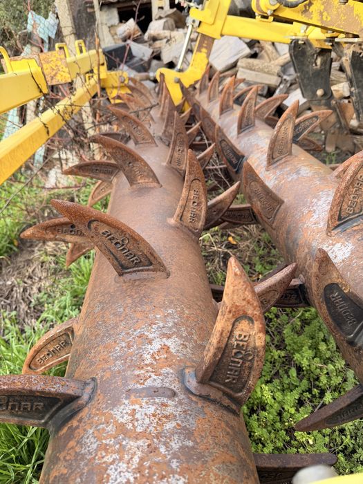 Scarificator Bednar 300 D7R PROFI