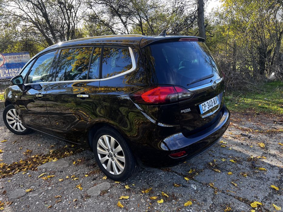 Opel zafira 2.0cdti 2013