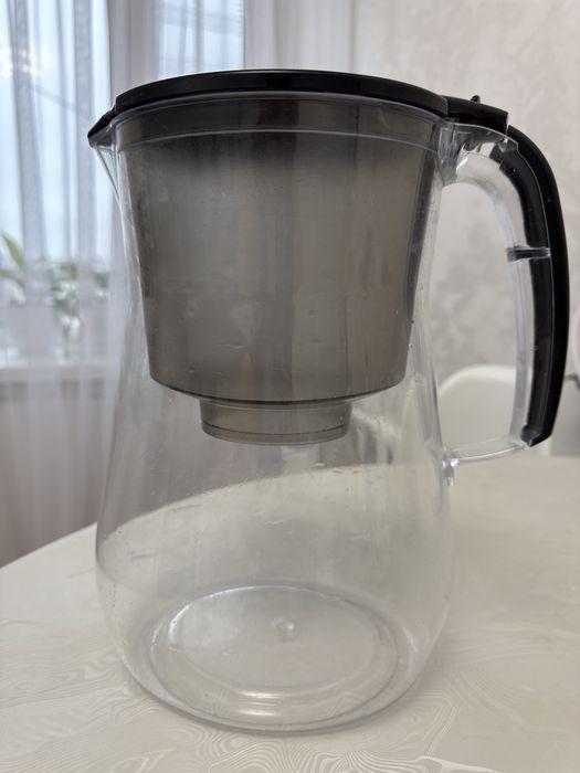 Продам пластиковый фильтр-кувшин для воды