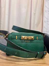 Geanta verde Guess