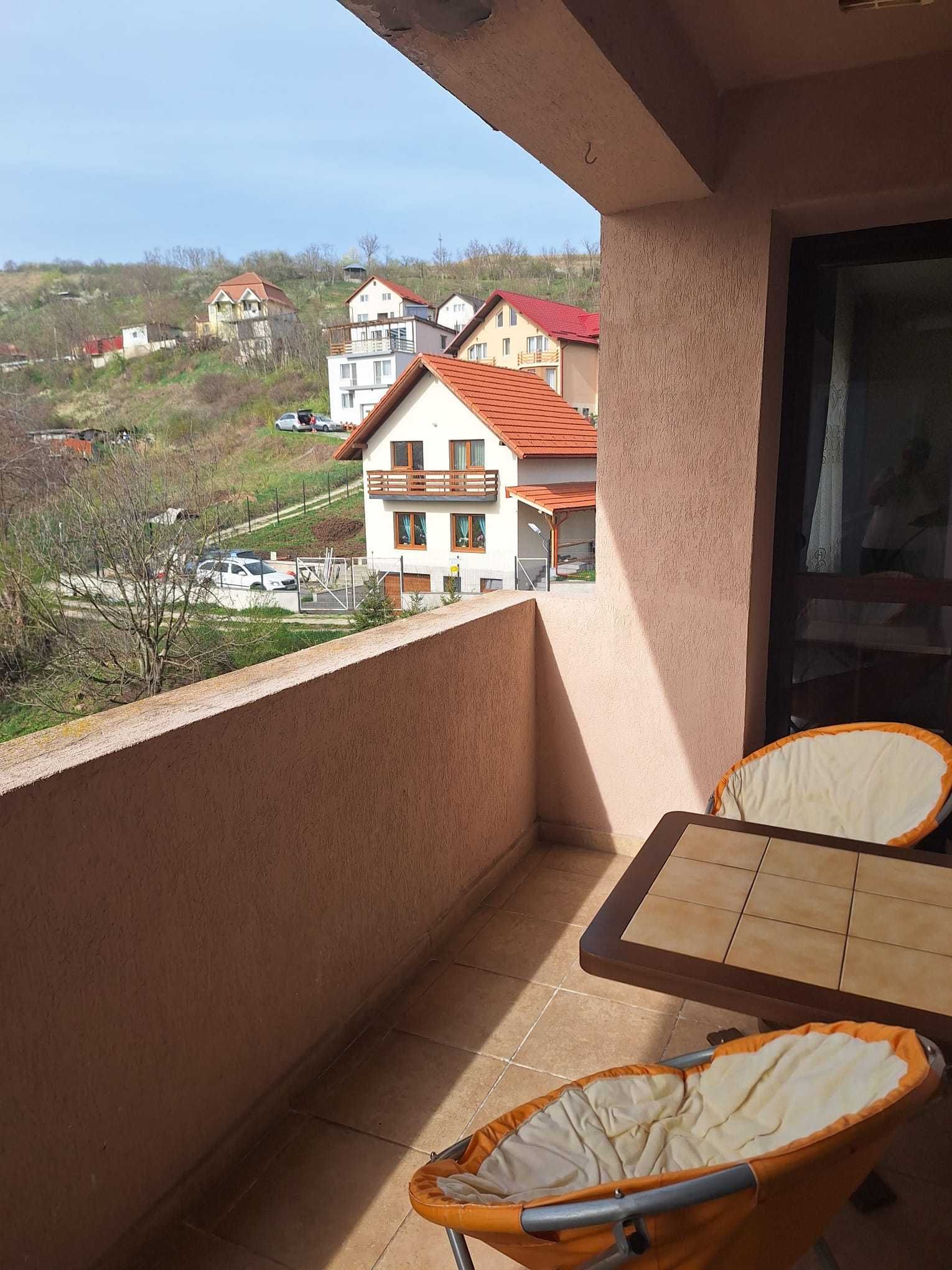 PF închiriez apartament cu 3 camere în Baciu + parcare subterană