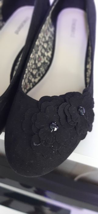 Pantofi din catifea nr. 37