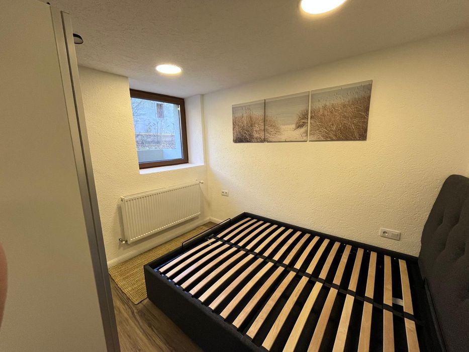 PF inchiriez garsoniera NOUA in Parc Sub Arini