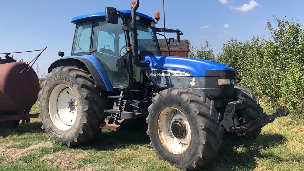 Dezmembrez New Holland M135/TM190