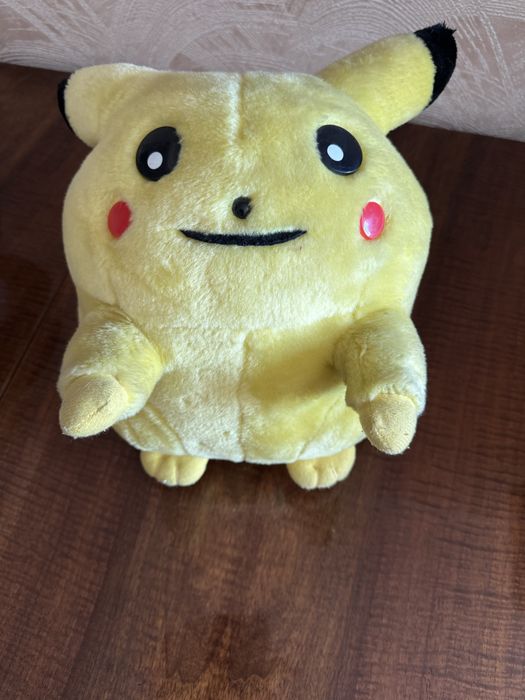 Мягкая игрушка Покемон.