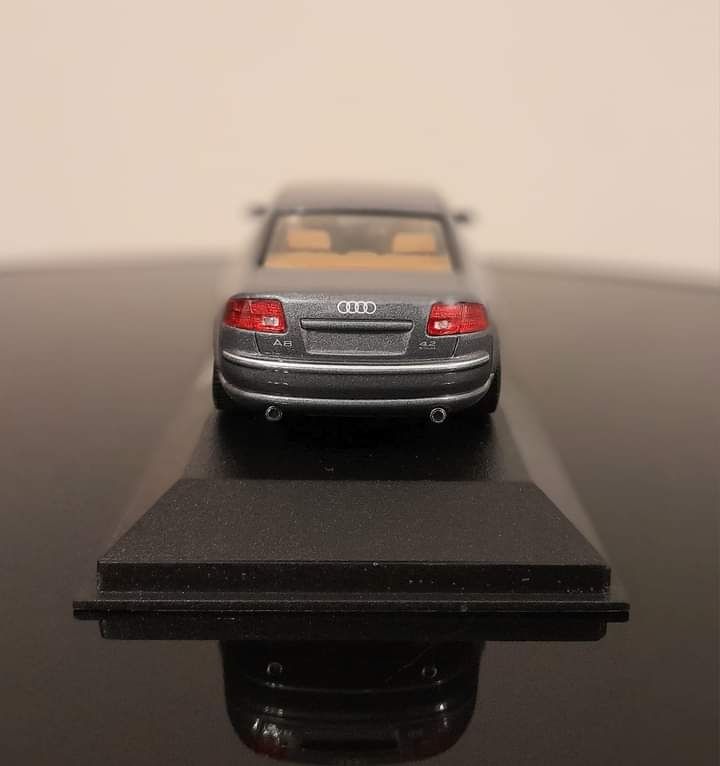 Audi A8 1:43 Minichamps