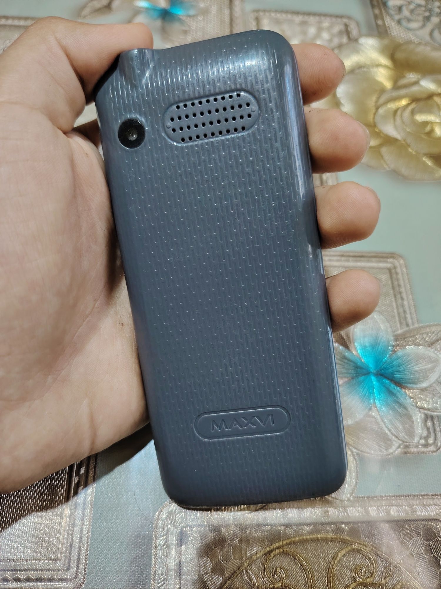 Telefon sotiladi