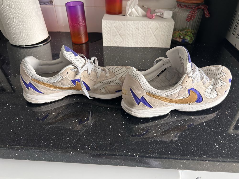 Adidasi Nike nr 42